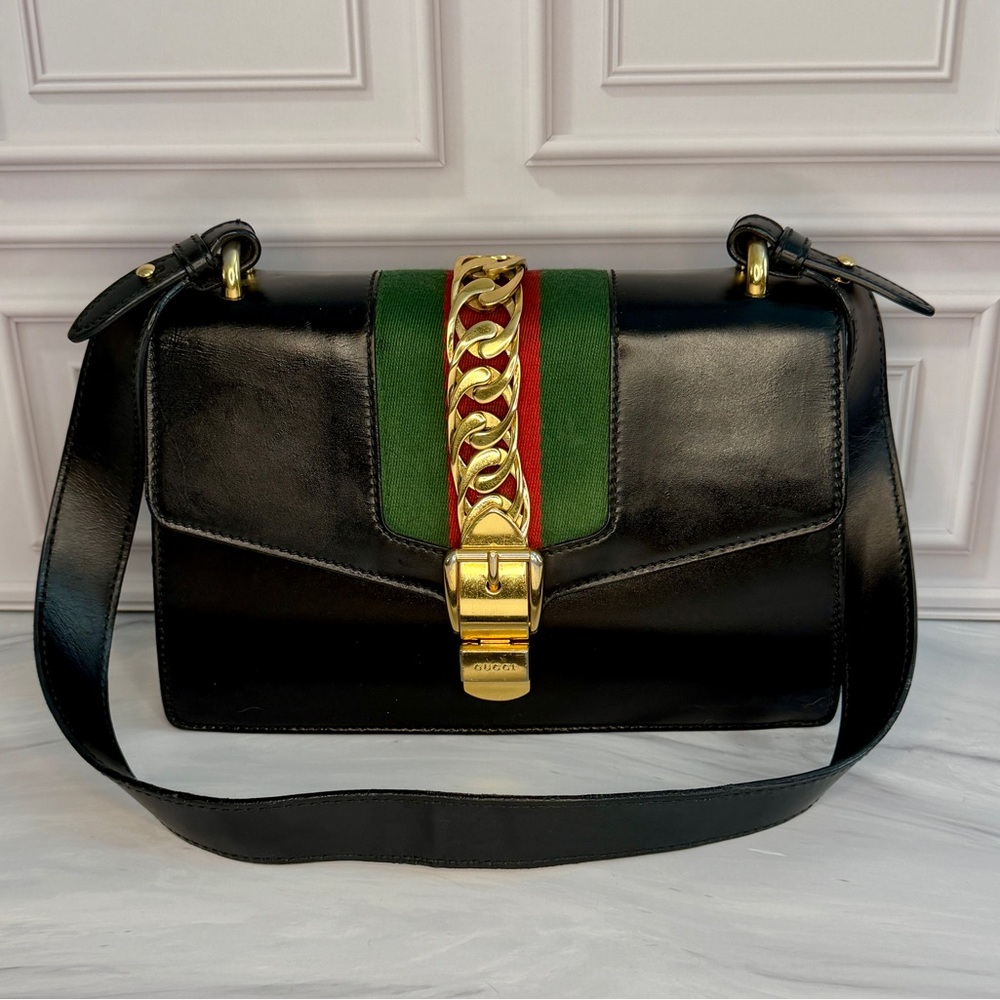Gucci Black Sylvie Leather Shoulder Bag | Sherry Line | Full Inclusion